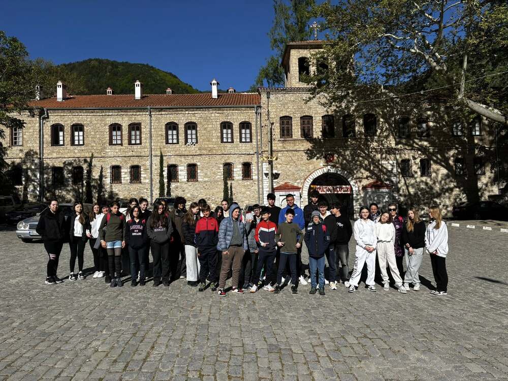 Възпитаници на Българското училище за роден език в Будапеща посетиха България за лагер по народознание