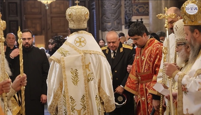 Православието и азбуката ни съхраняват като народ със собствено лице пред света, каза патриарх Даниил в посланието си във Варна
