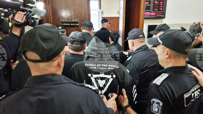 „Продължаваме промяната“ настоява за изслушване на министър Даниел Митов в парламента за случая с убийството на 18-годишната Магдалена