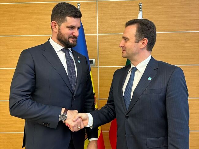 Bulgarian, Turkish Energy Ministers Sign Memorandum of Understanding in Istanbul 