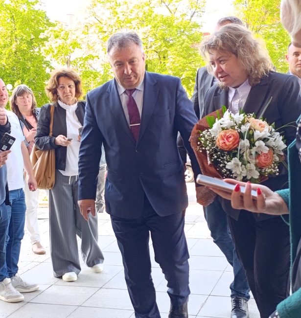 Кметът на Шумен към председателя на парламента: Шумен се развива ускорено икономически, работим активно по новата „такса смет“
