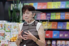 „Цветето на Хеликон“ - награда - Теодора Димова