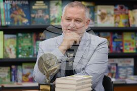 „Цветето на Хеликон“ - награда - Георги Господинов