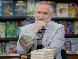 „Цветето на Хеликон“ - награда - Георги Господинов