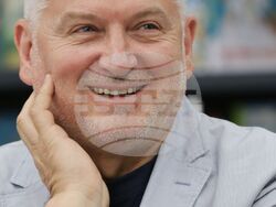 „Цветето на Хеликон“ - награда - Георги Господинов