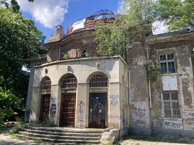 Областният управител на София прие владението на банята в Горна баня