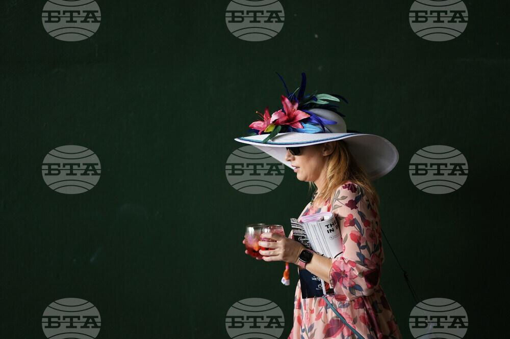 Kentucky Oaks Horse Racing
