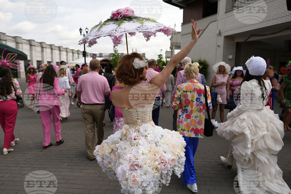 Kentucky Oaks Horse Racing