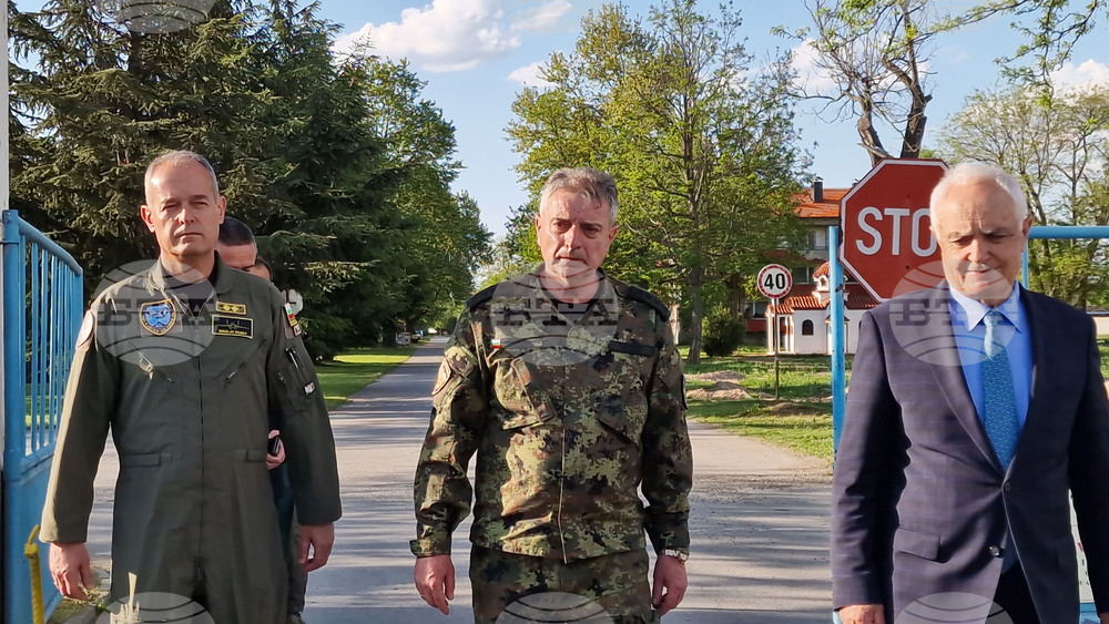 Село Граф Игнатиево - министър на отбраната - брифинг