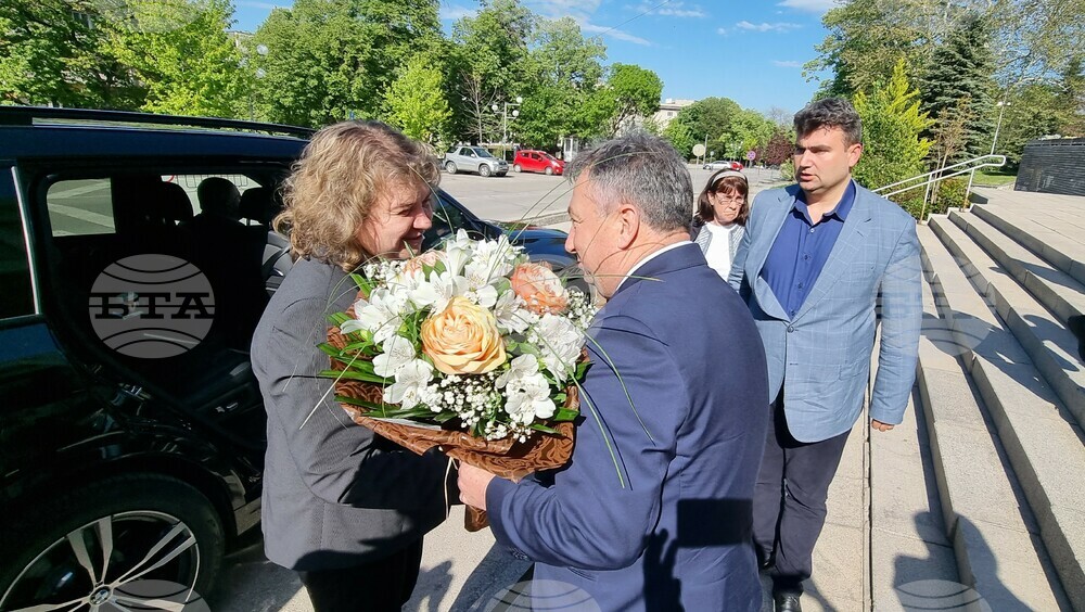 Parliament Leader, Shumen Mayor Discuss Local Issues in N Bulgaria