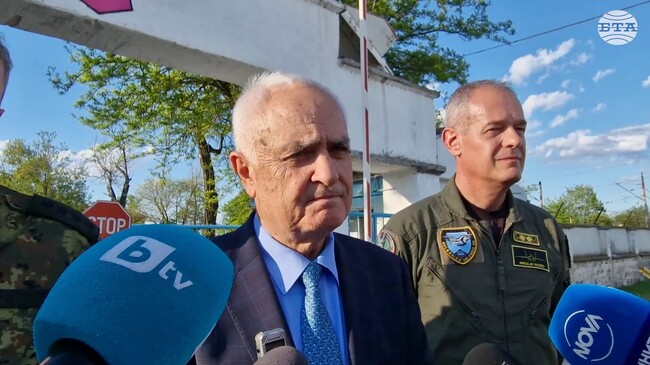 За съжаление един технически проблем се превърна във вътрешнополитически и външнополитически, каза Атанас Запрянов по темата за F-16