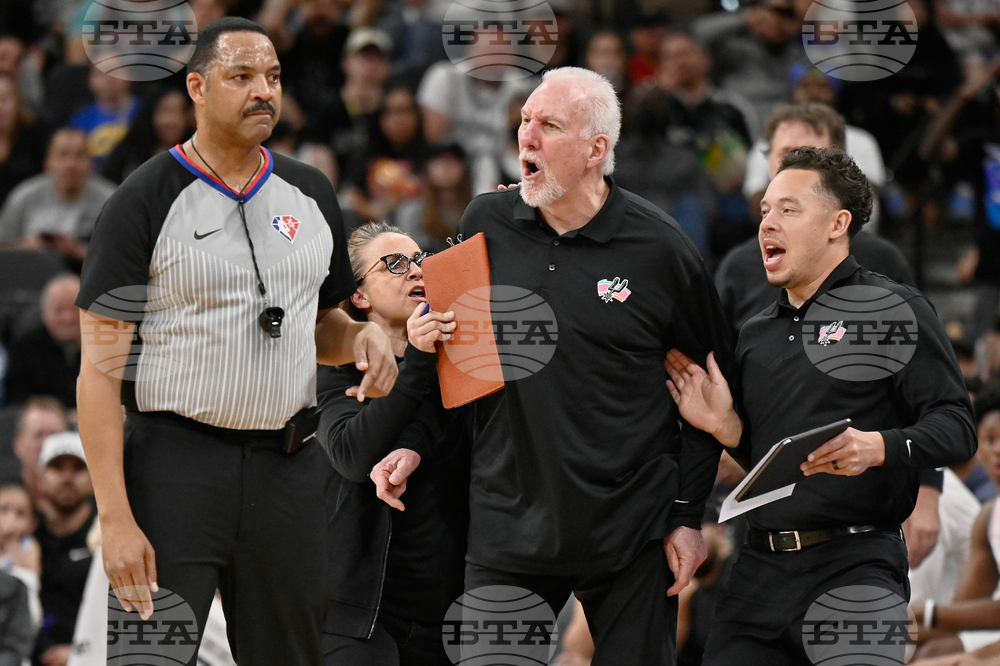 Spurs Johnson Basketball