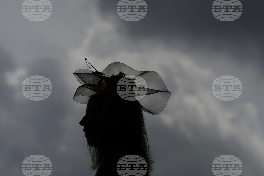 Kentucky Oaks Horse Racing