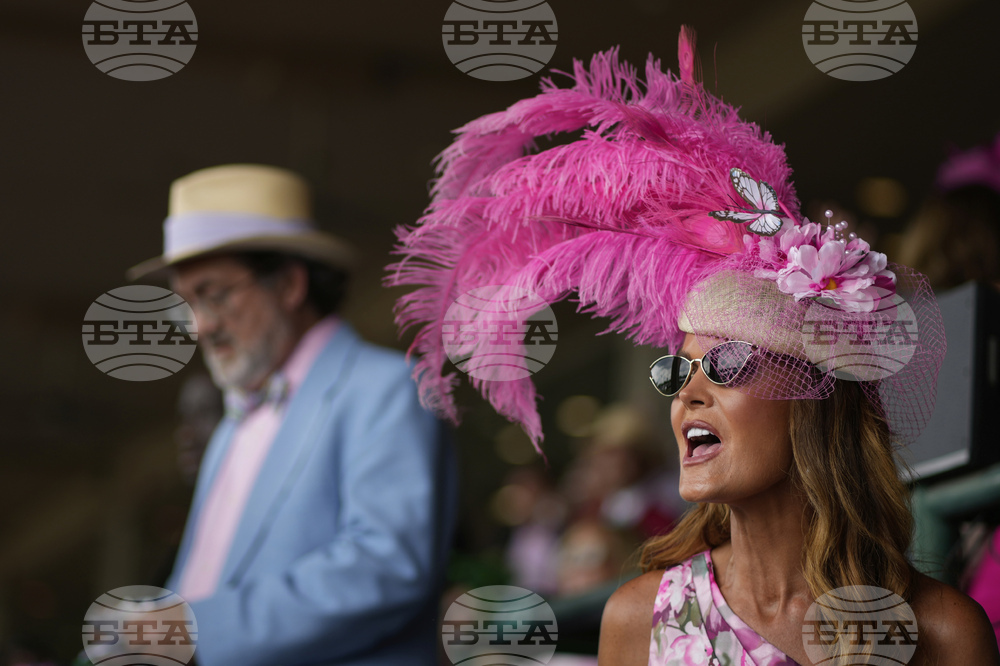 Kentucky Oaks Horse Racing