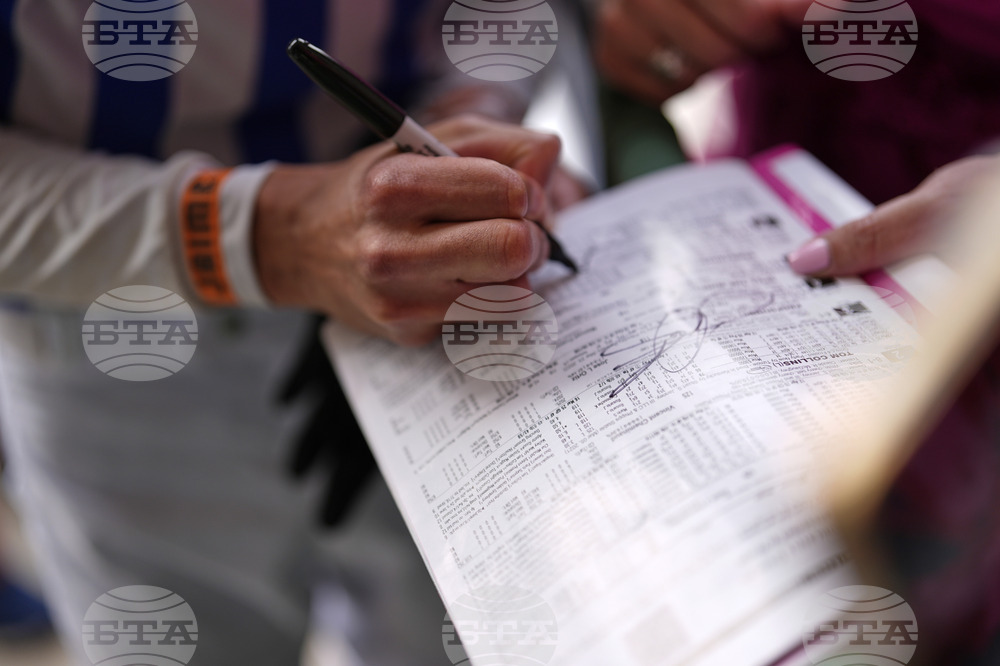 Kentucky Oaks Horse Racing