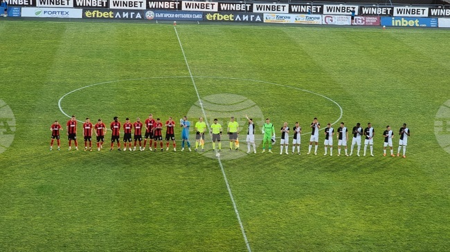 Локомотив София и Локомотив Пловдив завършиха наравно в контрола