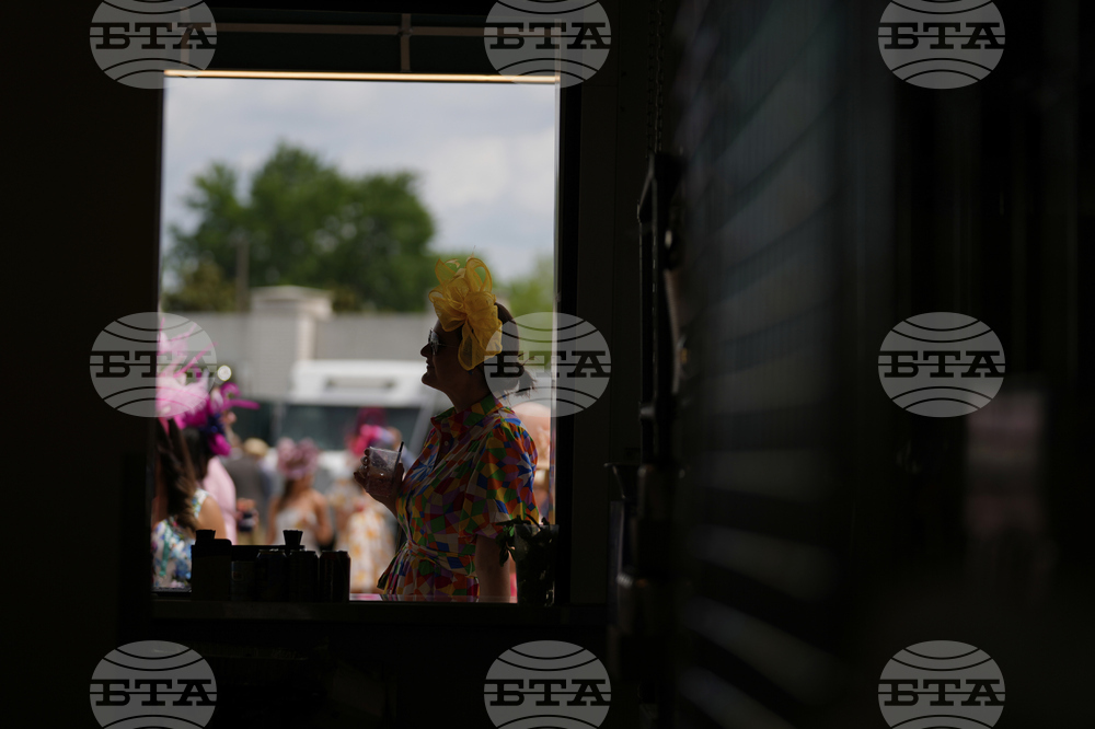 Kentucky Oaks Horse Racing