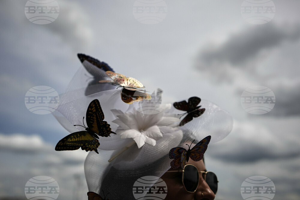 Kentucky Oaks Horse Racing