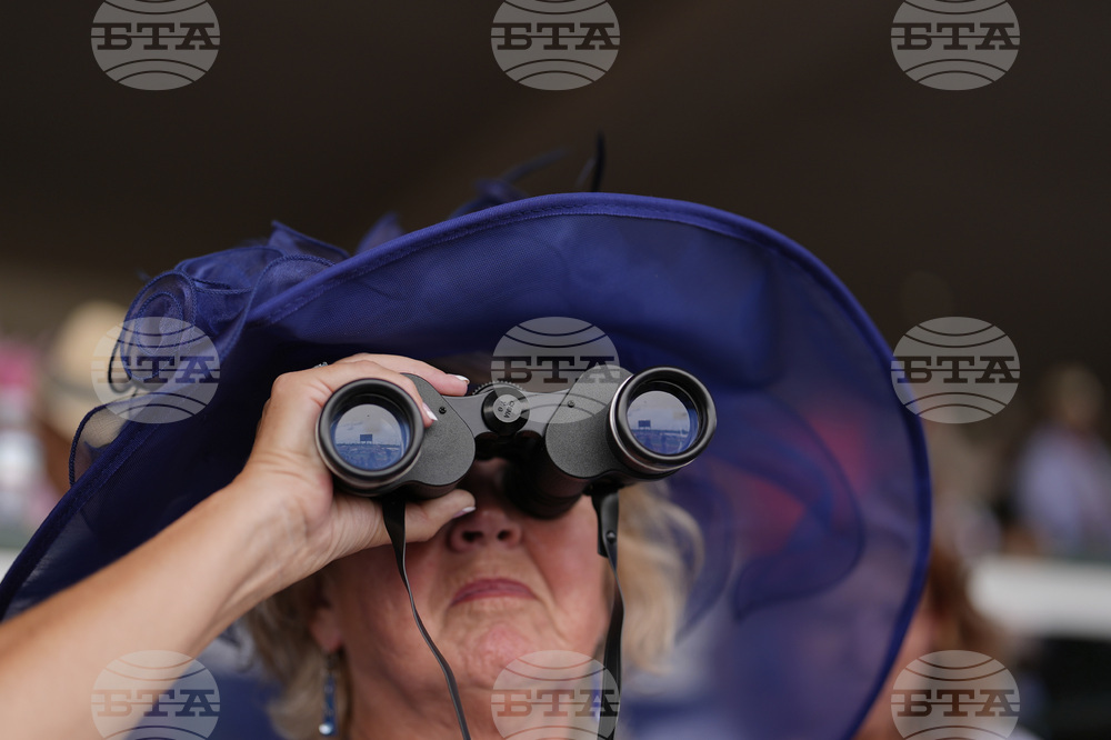 Kentucky Oaks Horse Racing