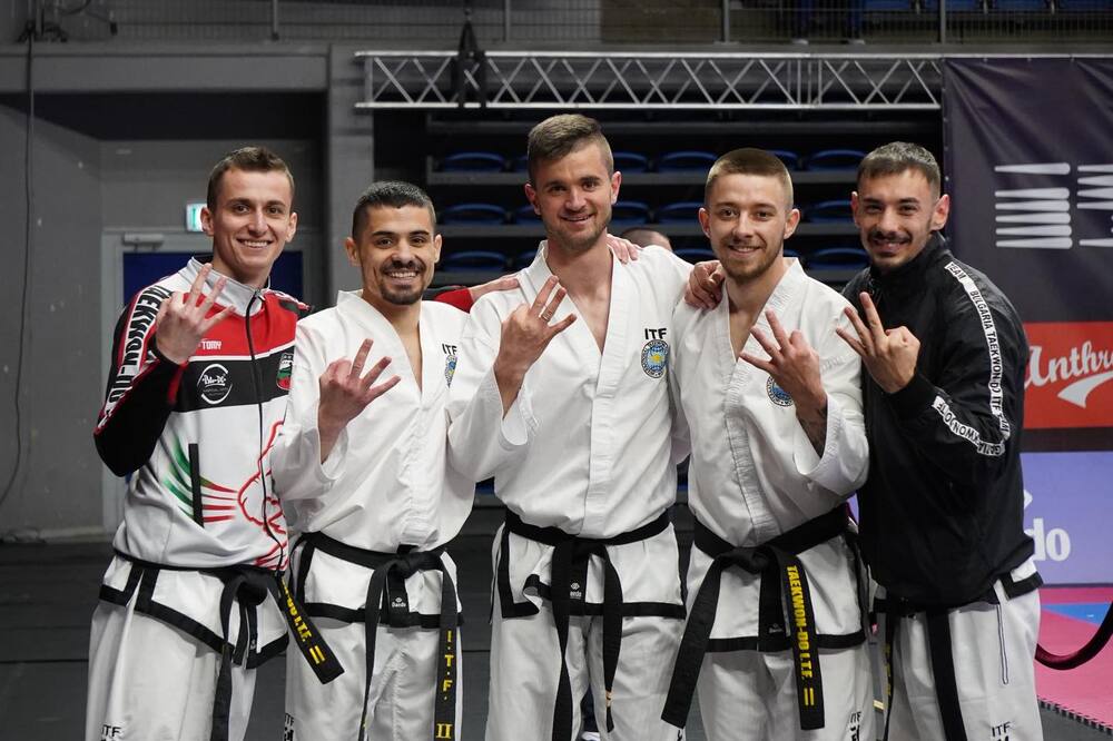 Българските състезатели спечелиха още два златни медала в третия ден на Европейското първенство по таекуон-до ITF