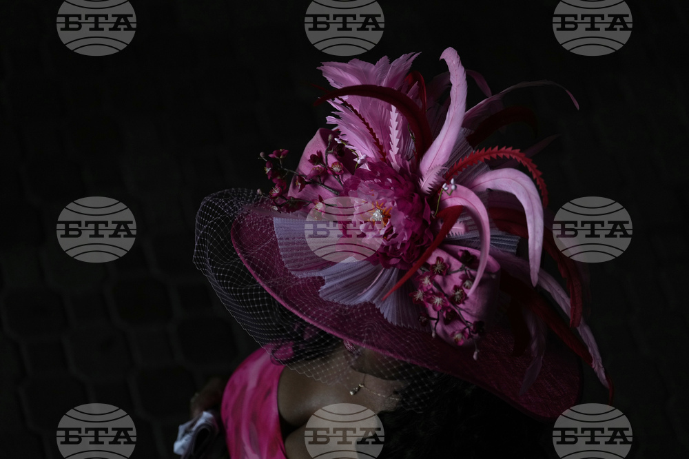 Kentucky Oaks Horse Racing