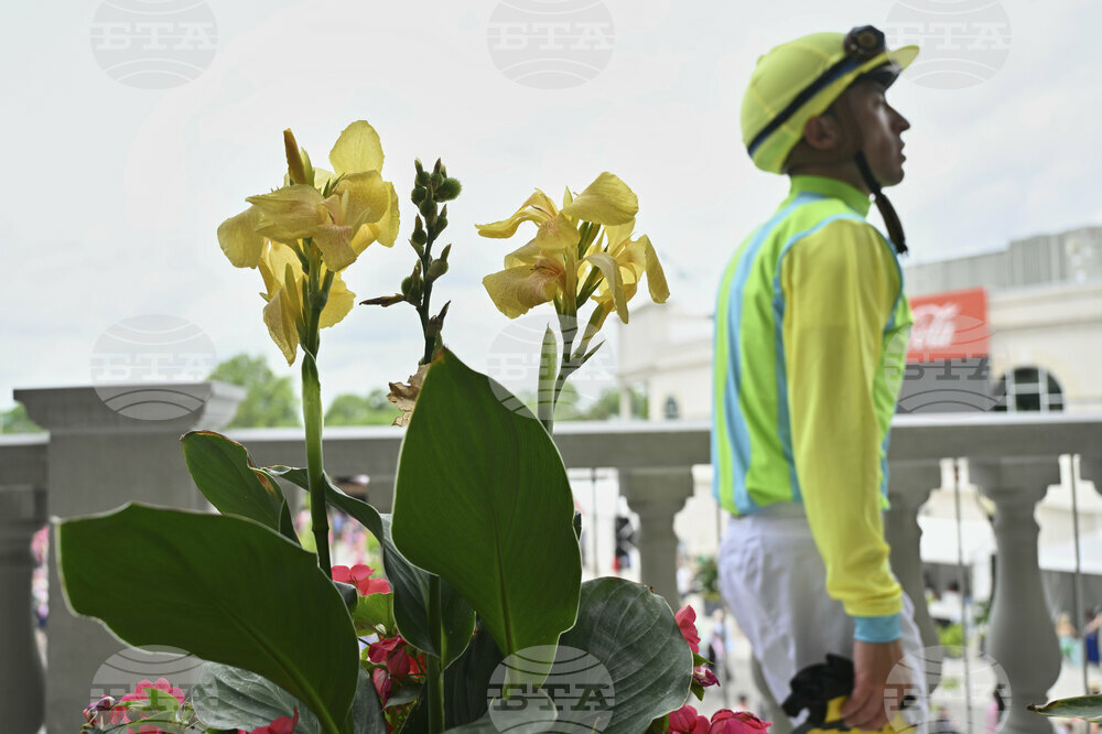 Kentucky Oaks Horse Racing