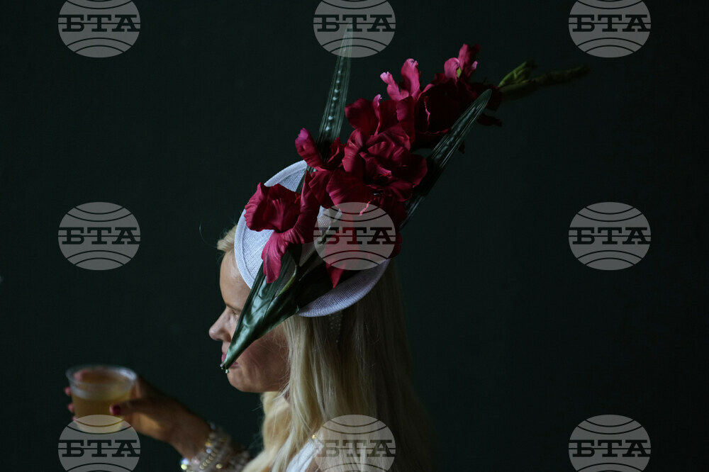 Kentucky Oaks Horse Racing