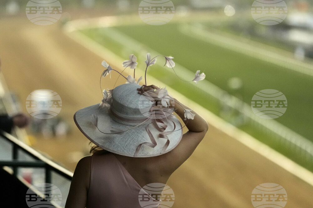 Kentucky Oaks Horse Racing