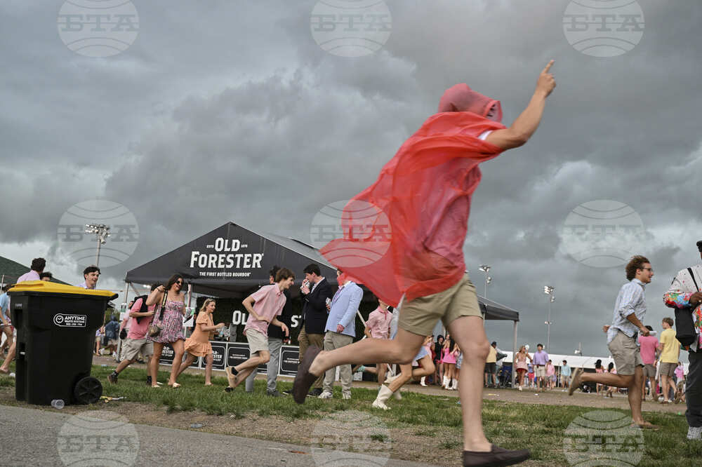 Kentucky Oaks Horse Racing