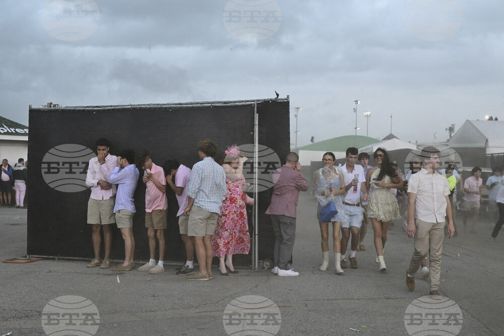 Kentucky Oaks Horse Racing