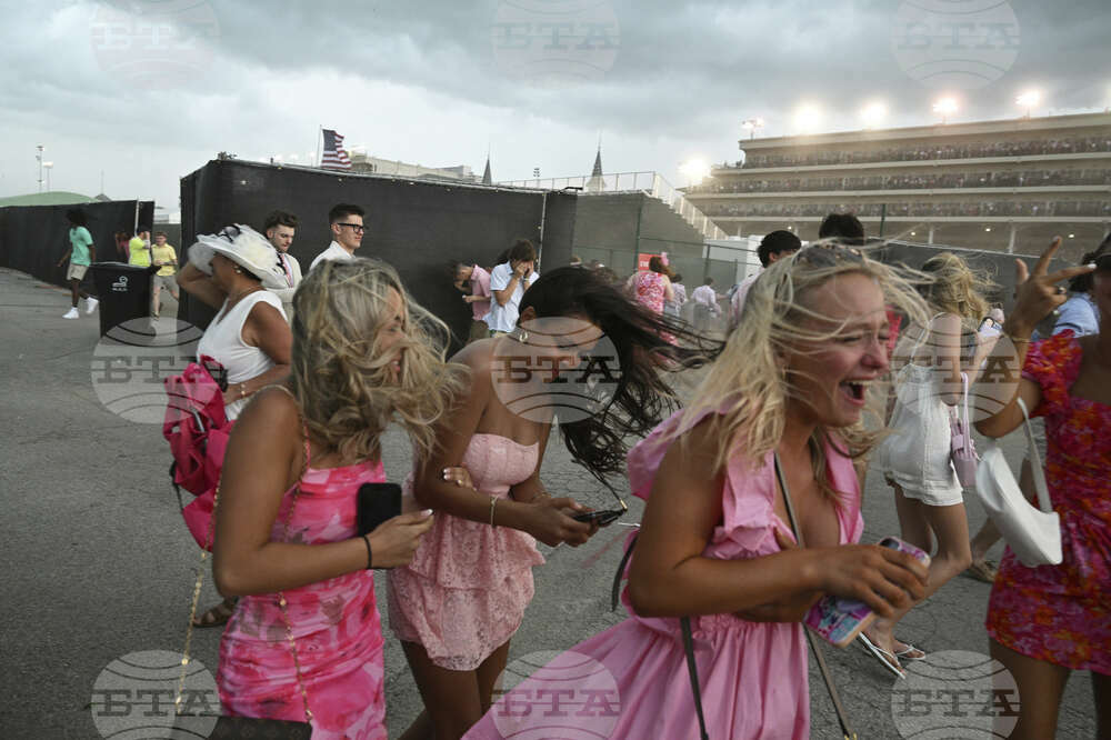 Kentucky Oaks Horse Racing