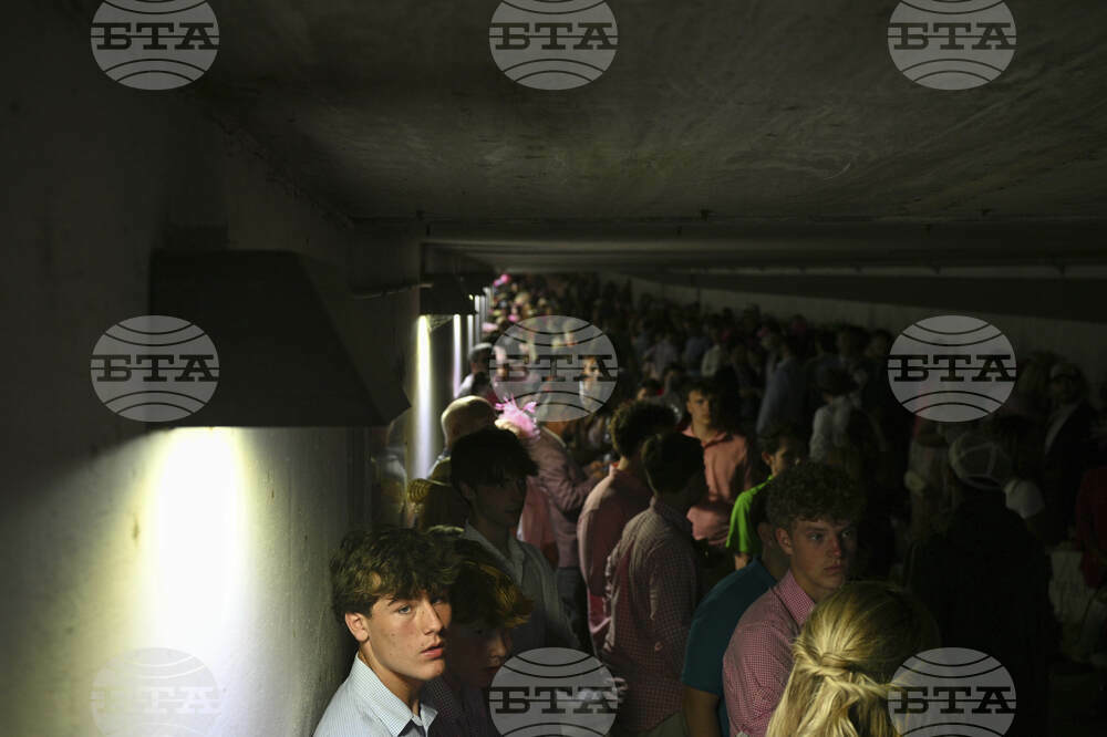 Kentucky Oaks Horse Racing