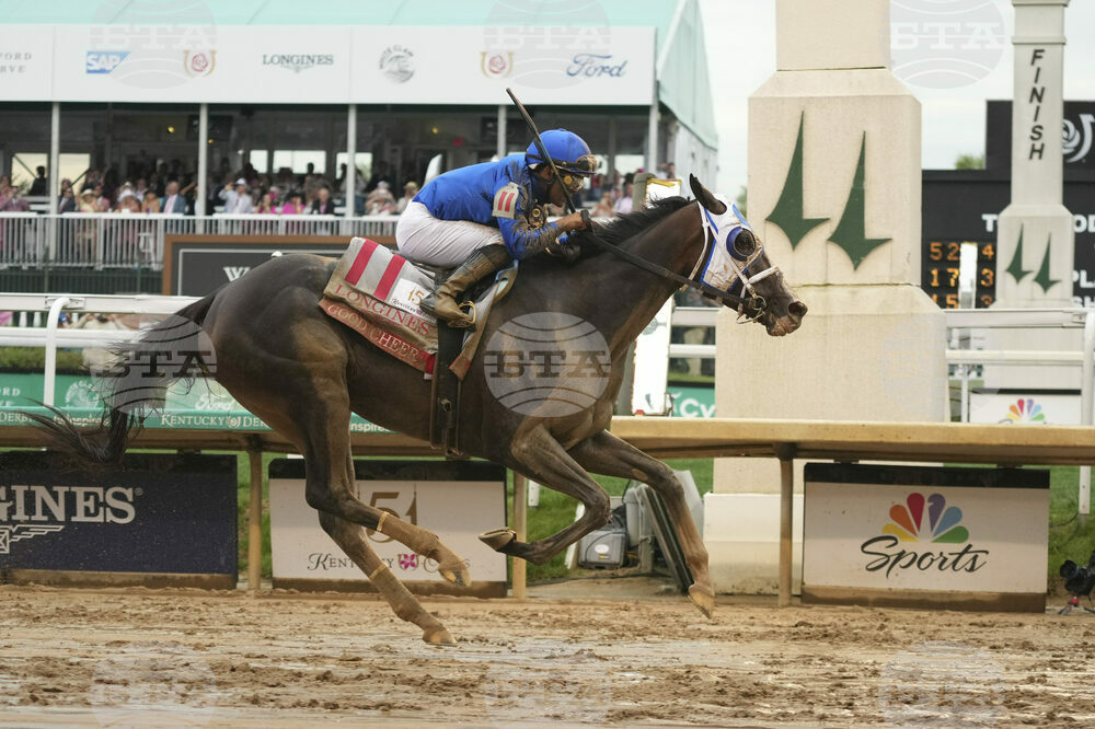 Kentucky Oaks Horse Racing
