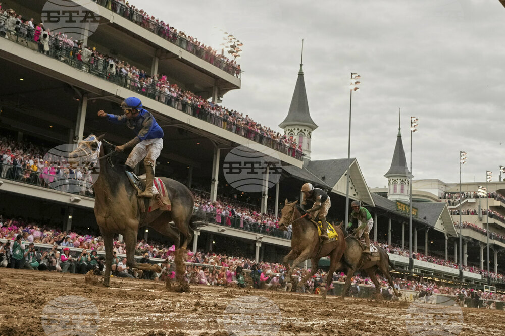 Kentucky Oaks Horse Racing