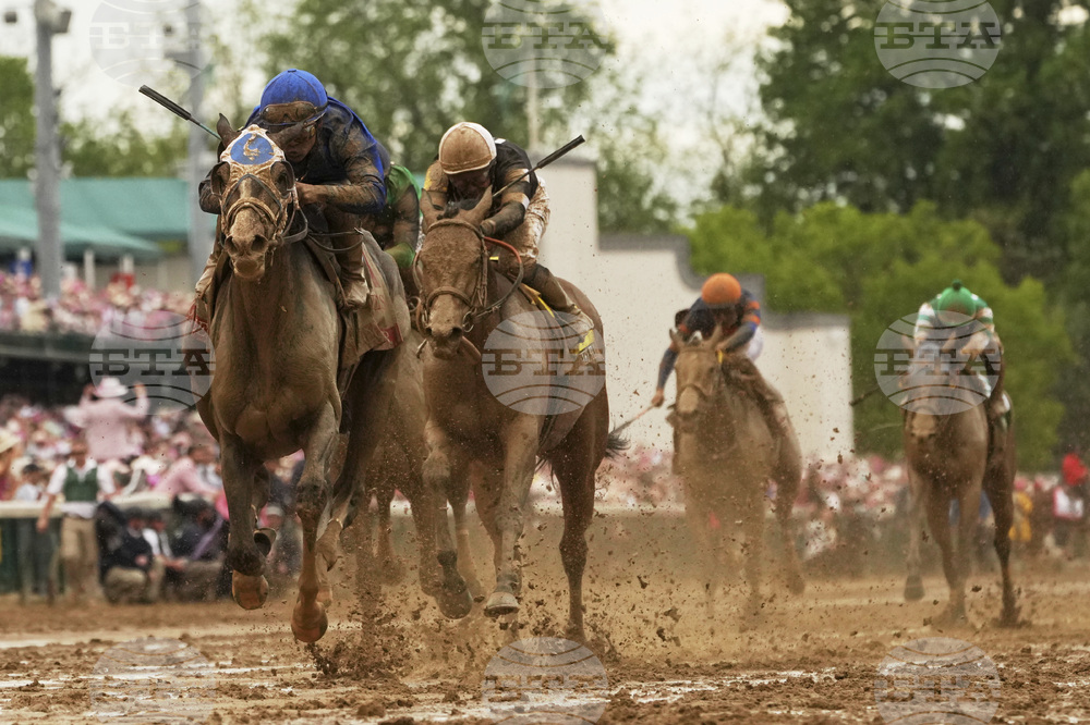 Kentucky Oaks Horse Racing