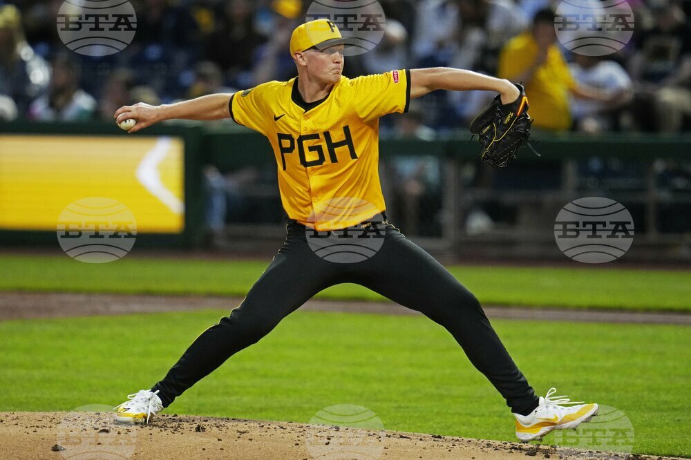 Padres Pirates Baseball