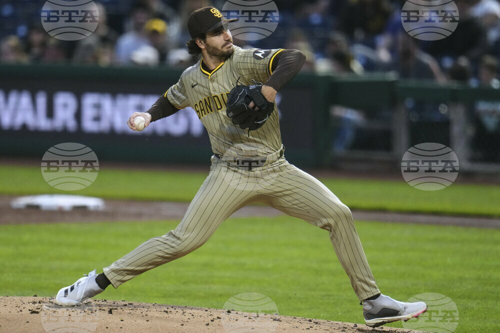Padres Pirates Baseball