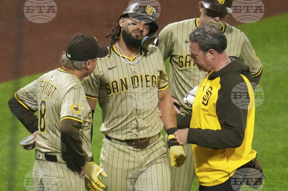 Padres Pirates Baseball