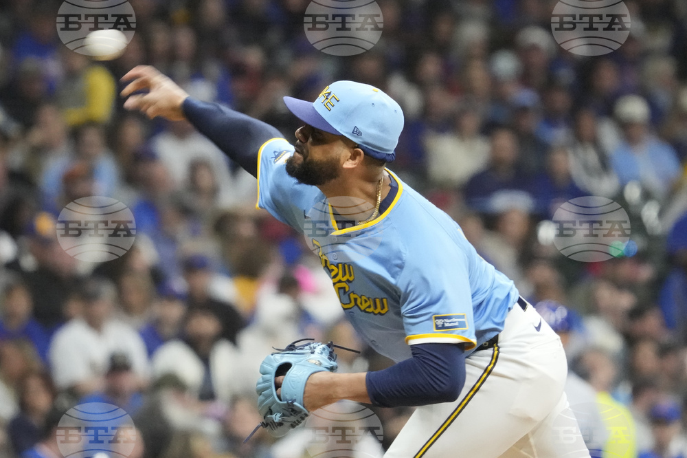 Cubs Brewers Baseball