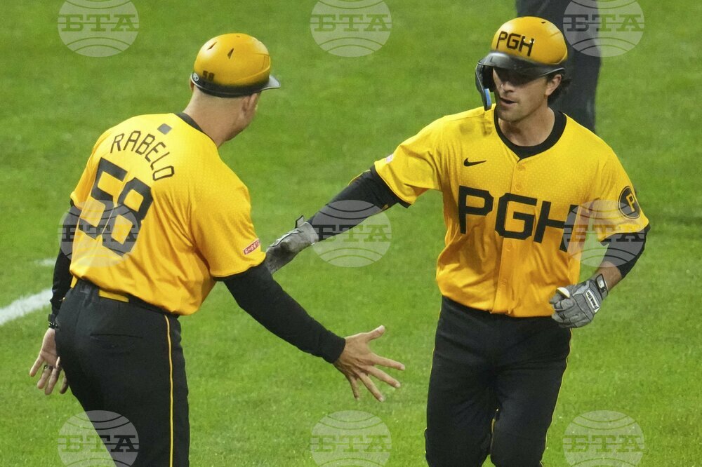 Padres Pirates Baseball