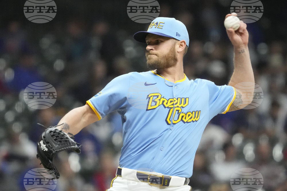 Cubs Brewers Baseball