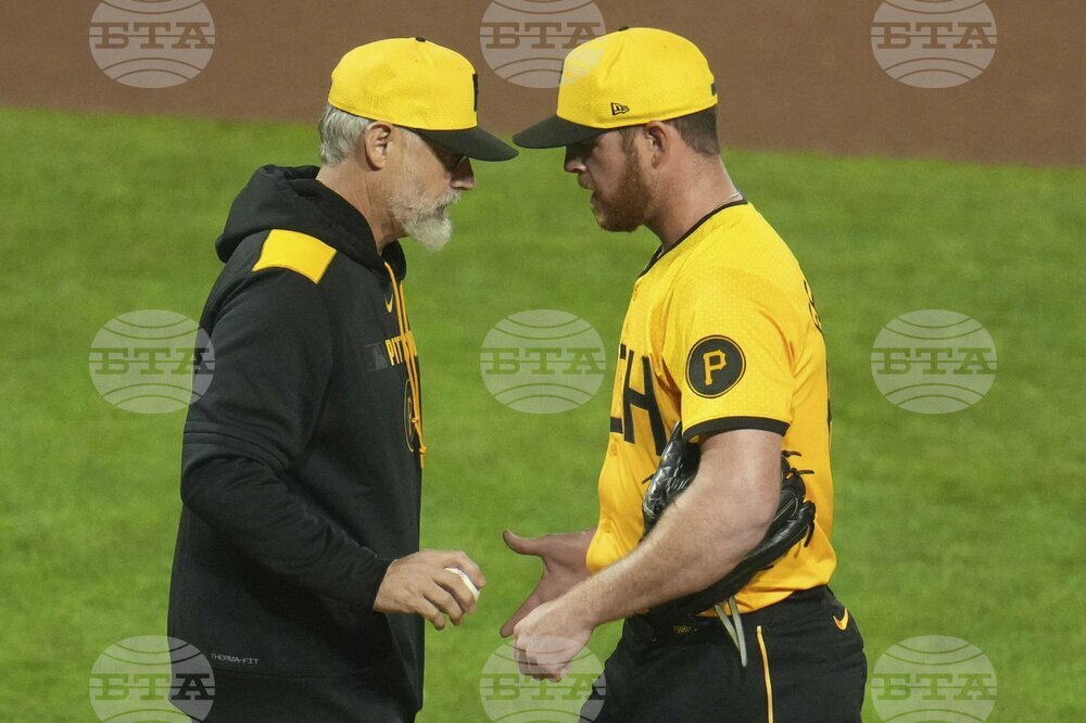 Padres Pirates Baseball