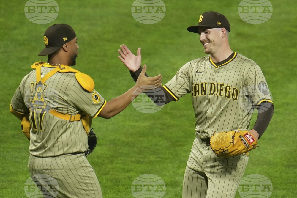 Padres Pirates Baseball