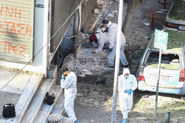 Жена загина при експлозия в Солун