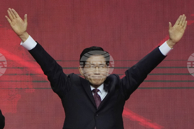 Управляващата партия в Южна Корея запази с гласуване кандидатурата на Ким Мун-су за президент; той ще се регистрира днес, предаде Йонхап