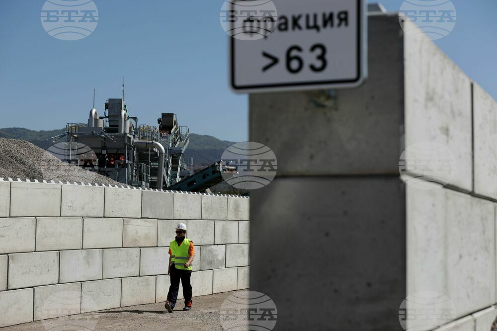 Проект за рециклиране на строителни отпадъци - откриване