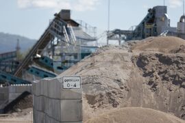 Проект за рециклиране на строителни отпадъци - откриване