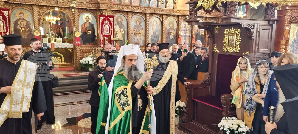 Шумен - патриарх Даниил - молебен