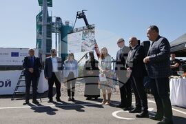 Проект за рециклиране на строителни отпадъци - откриване