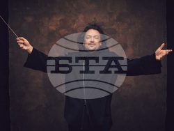 Сергей Крилов пристига начело на Литовския камерен оркестър. Снимка: Организаторите на събитието